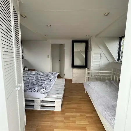 Centrum Nabij Zee / 3* Schagen
